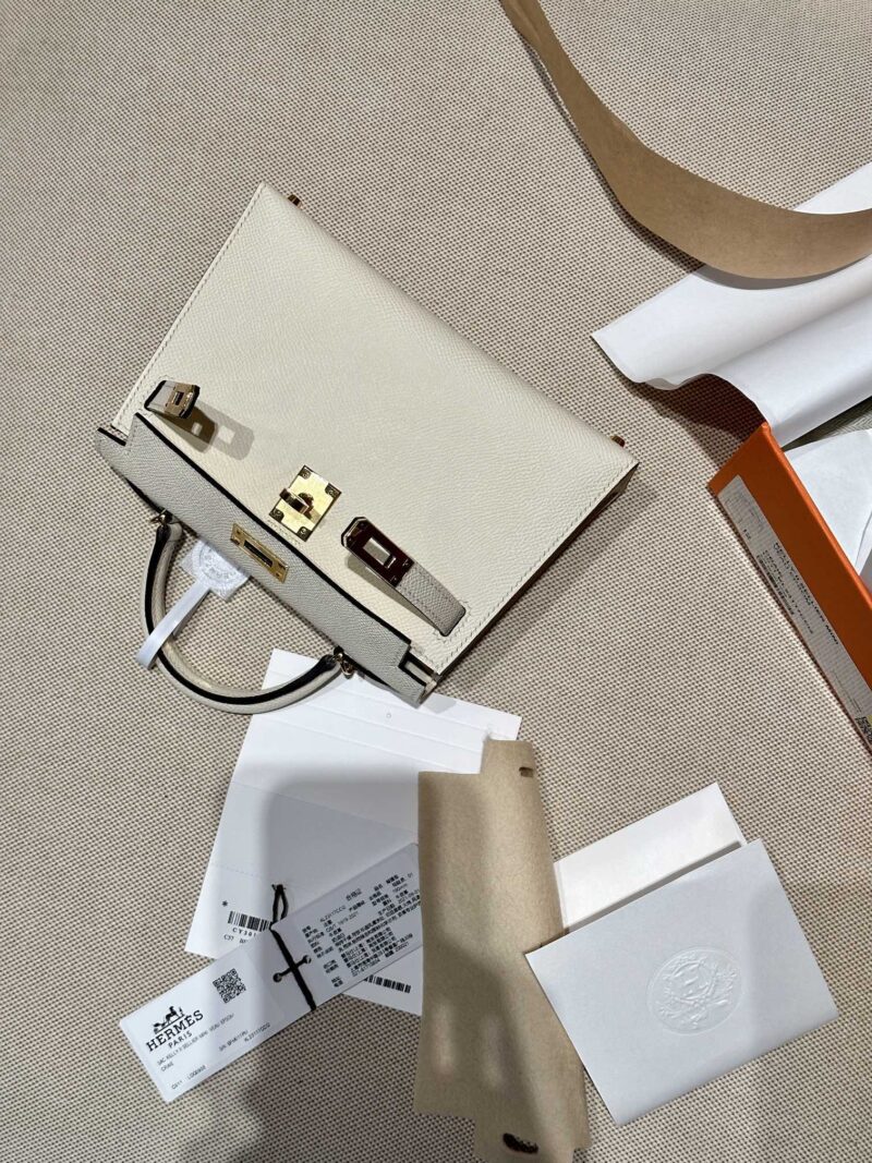 Hermès Mini Kelly 19 Epsom Nata Gold Hardware - Image 6