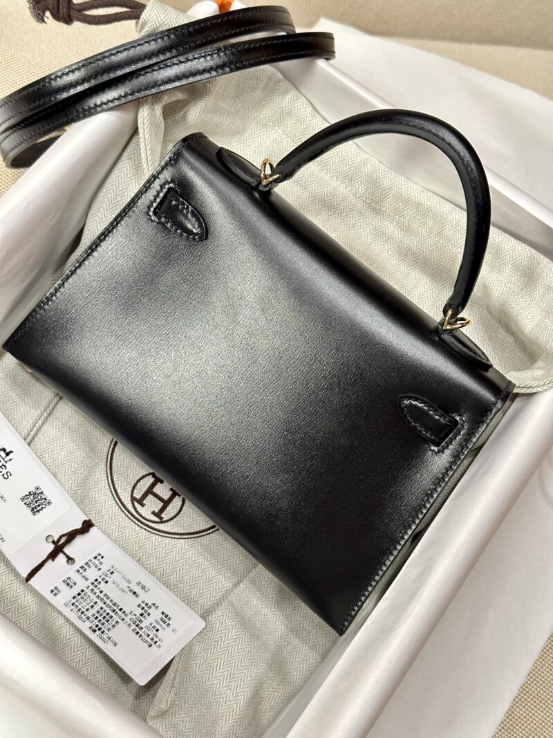 Hermès Mini Kelly 19 Box Calf Noir Gold Hardware - Image 6