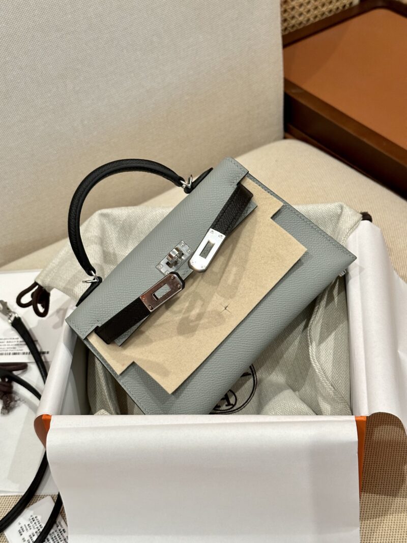 Hermès Mini Kelly 19 Epsom Blue Glacier & Noir Silver Hardware - Image 4