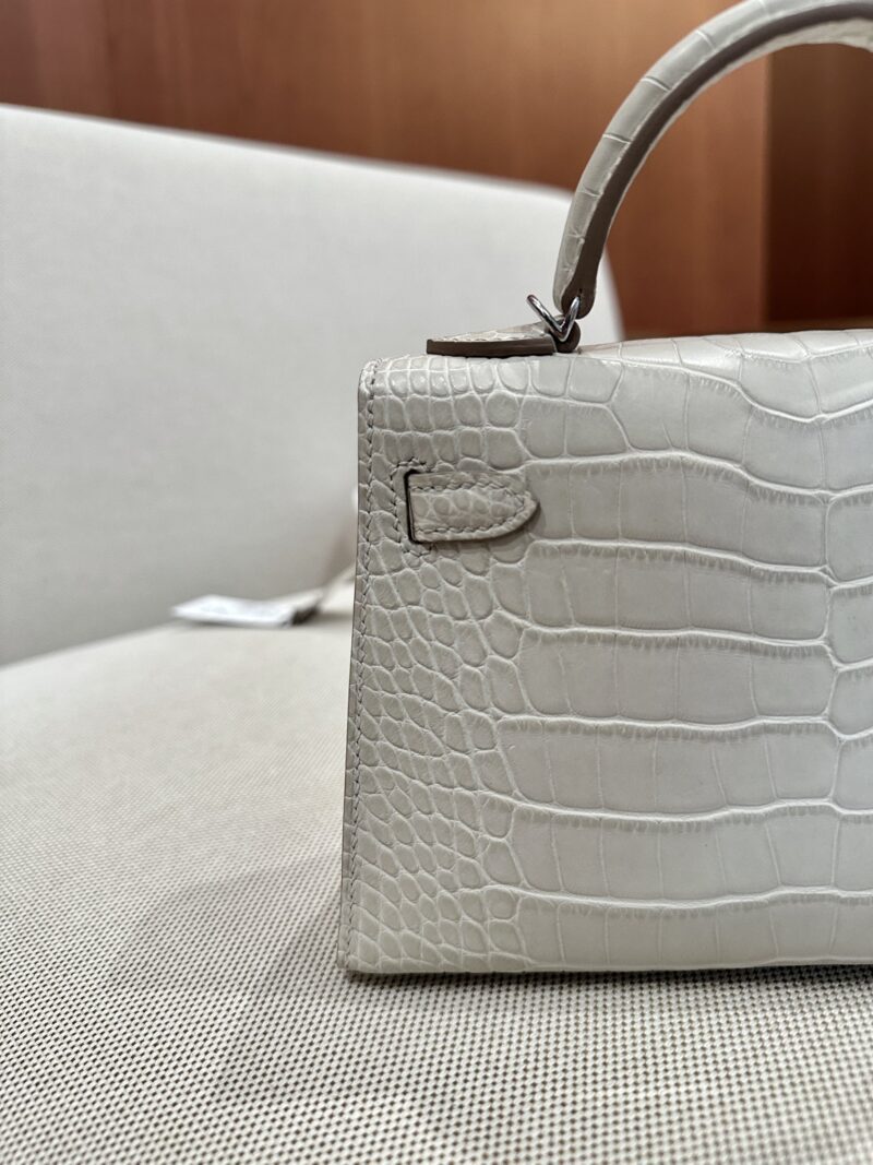Hermès Mini Kelly 19 Matte Crocodile Beton Silver Hardware - Image 6