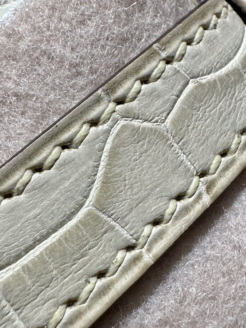 Hermès Mini Kelly 19 Matte Crocodile Vallina Gold Hardware - Image 10