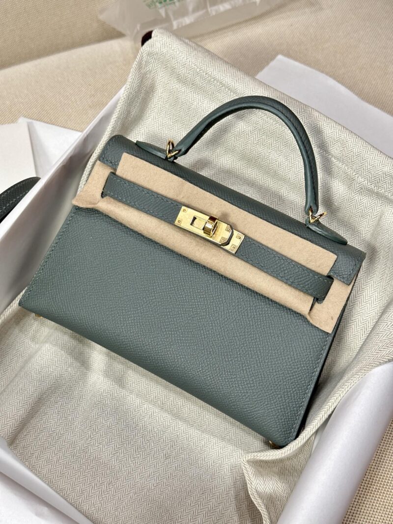 Hermès Mini Kelly Epsom Vert Amande Gold Hardware - Image 2