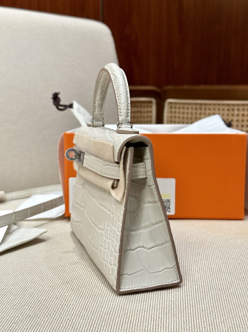 Hermès Mini Kelly Matte Alligator Beton Silver Hardware - Image 6