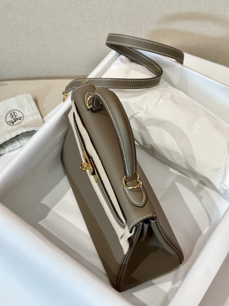 Hermès Kelly 25 Evercolor Etoupe Gold Hardware - Image 2