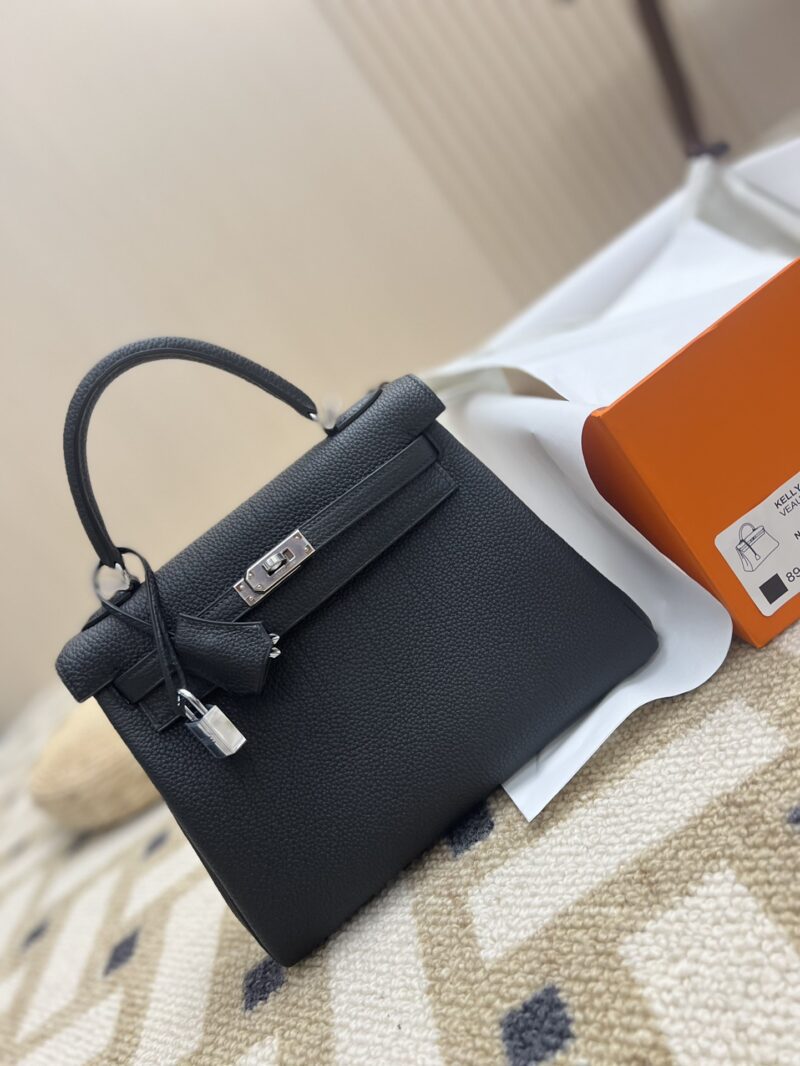Hermès Kelly 25 Togo Noir Silver Hardware - Image 5