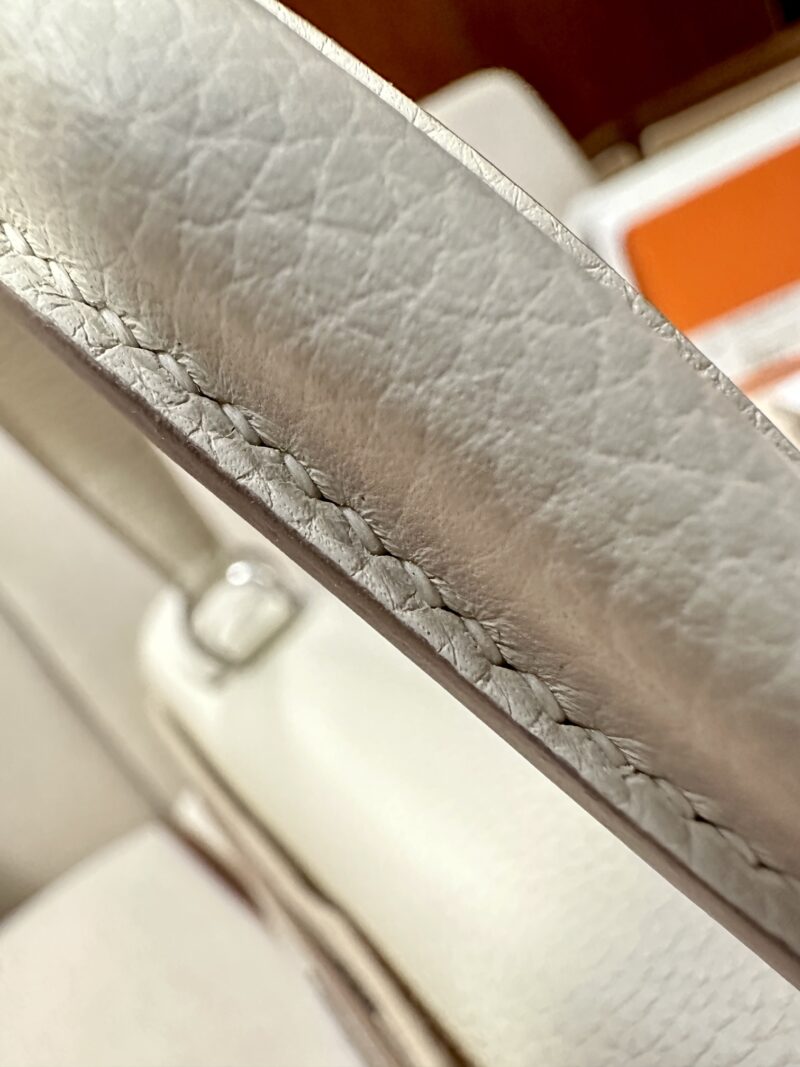Hermès Kelly 28 Togo Craie Silver Hardware - Image 7
