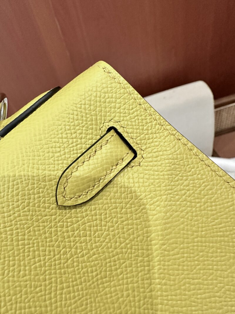 Hermès Kelly 25 Epsom Jaune de Naples Silver Hardware - Image 7