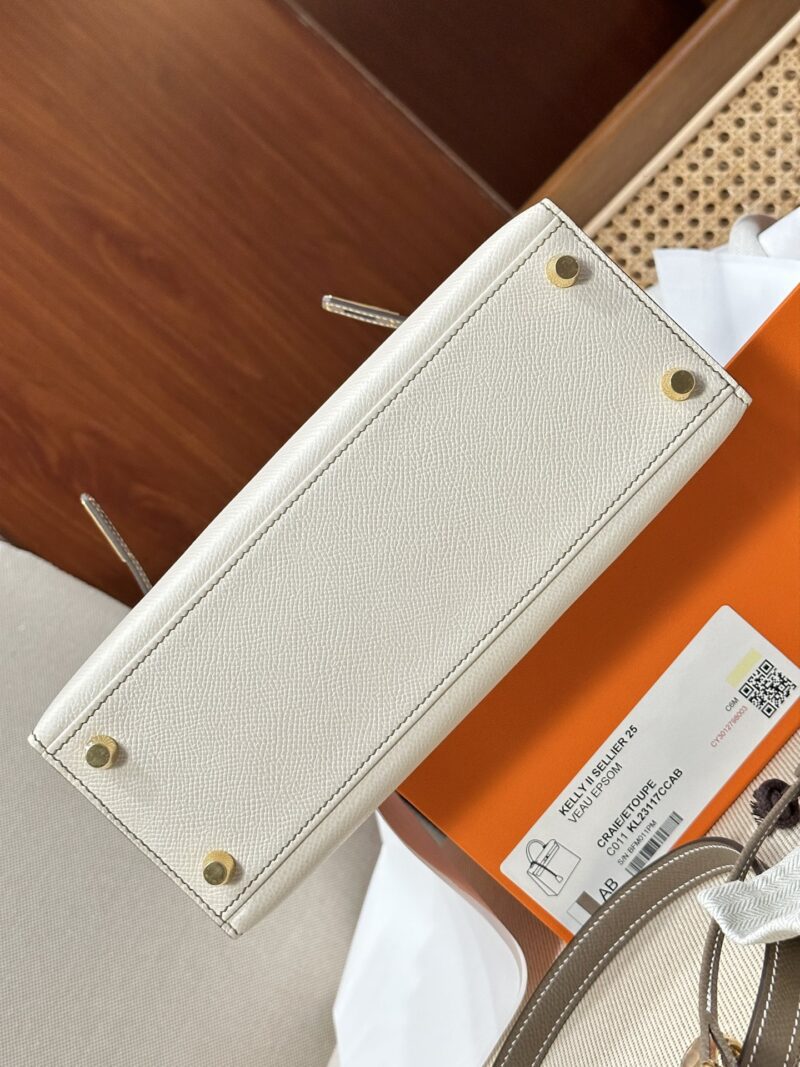 Hermès Kelly 25 Epsom Craie, Etoupe Gold Hardware - Image 9