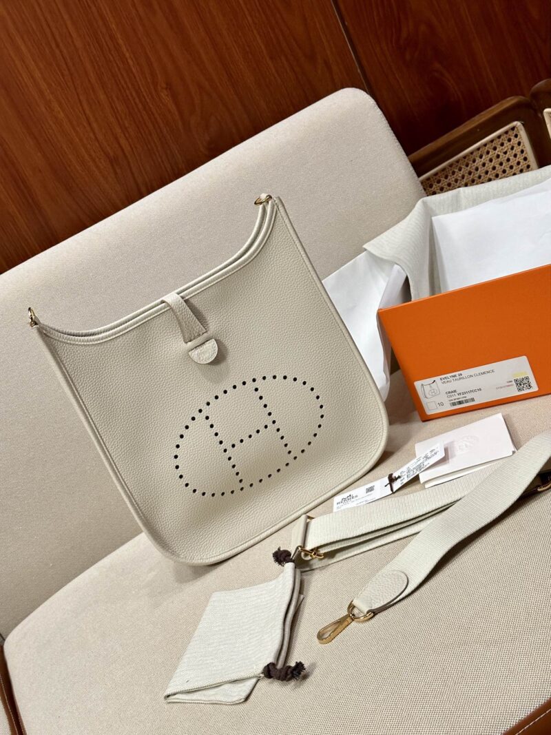 Hermès Evelyne 29 Taurillon Clemence Craie Silver Hardware - Image 2