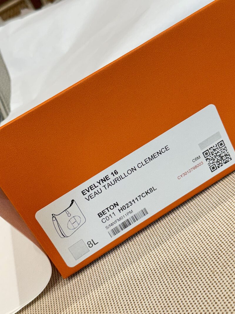 Hermès Mini Evelyne 16 Clemence Beton Silver Hardware - Image 9