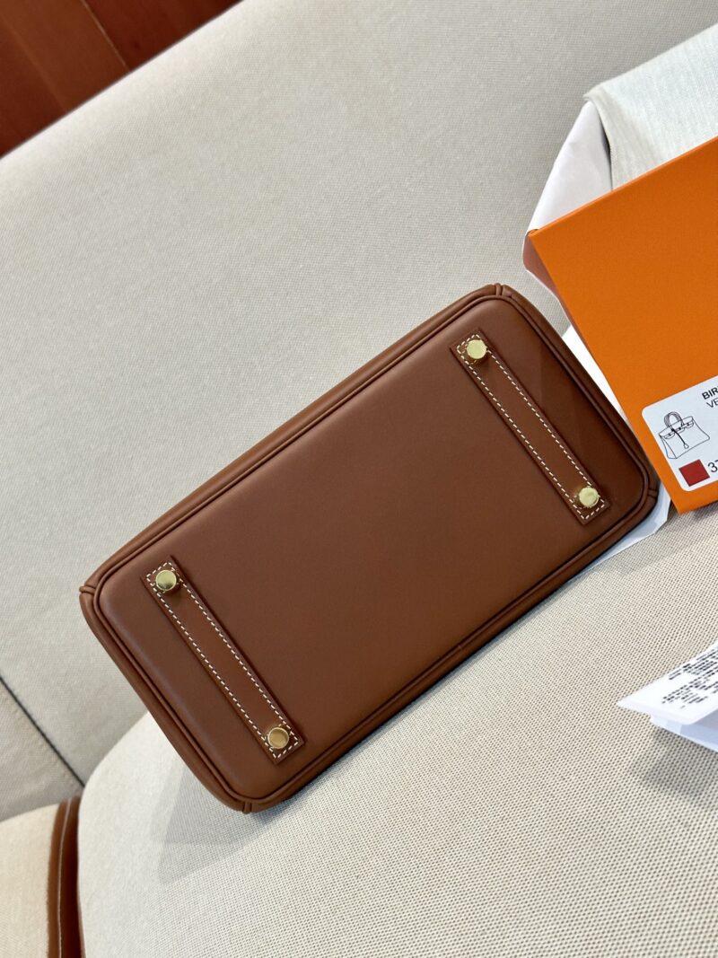 Hermès Birkin 25 Gold Barenia Gold Hardware - Image 15