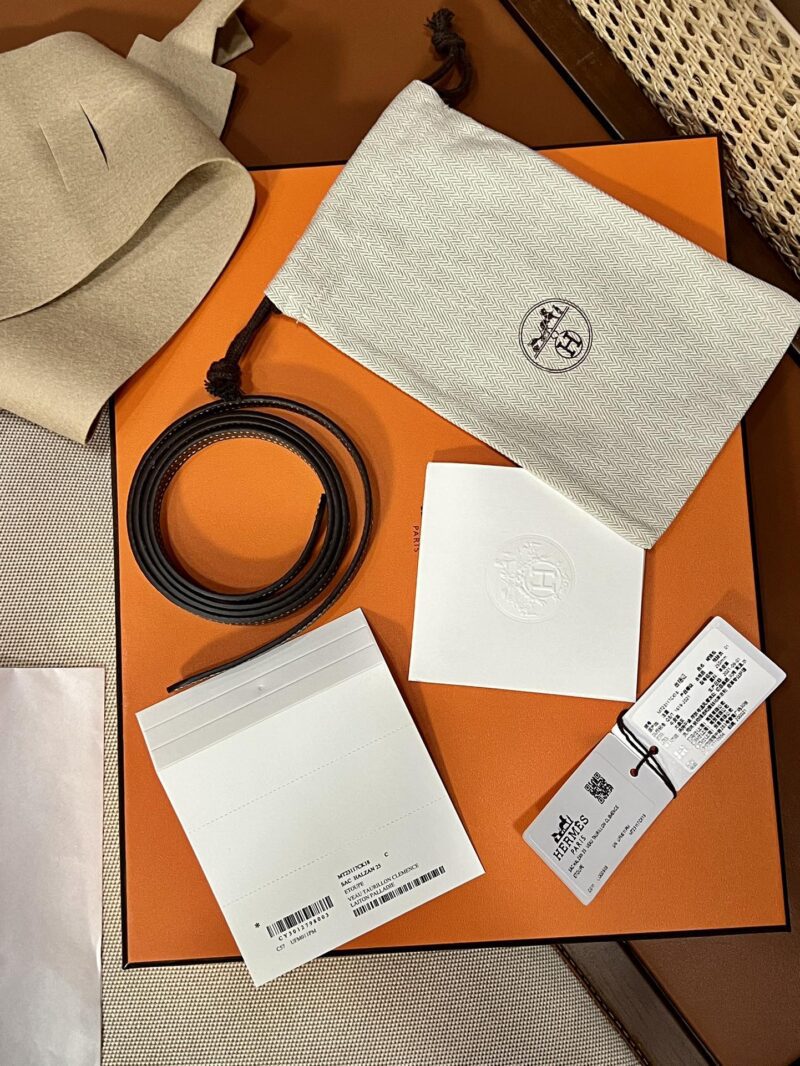 Hermès Halzan 25 Taurillon Clemence & Swift Etoupe Silver Hardware - Image 9