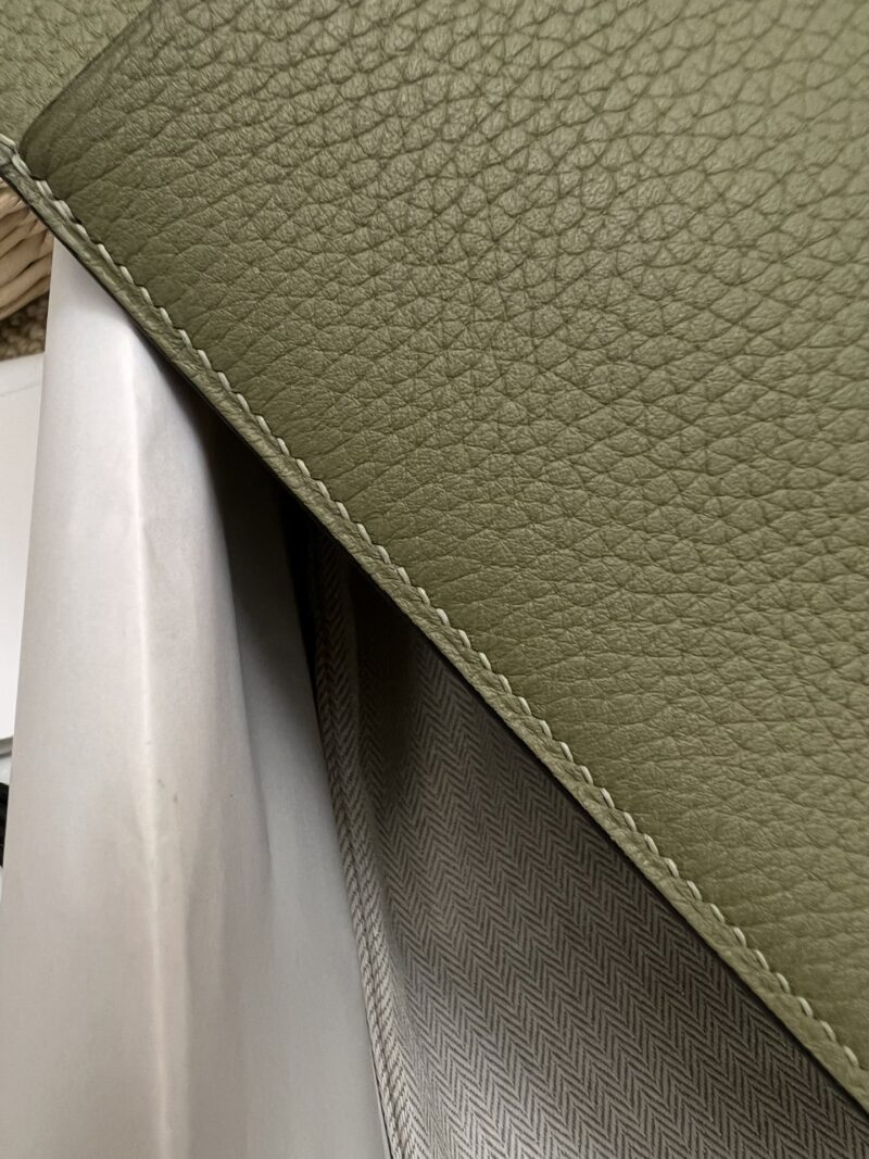Hermès Halzan 25 Taurillon Clemence & Swift Sauge Gold Hardware - Image 8