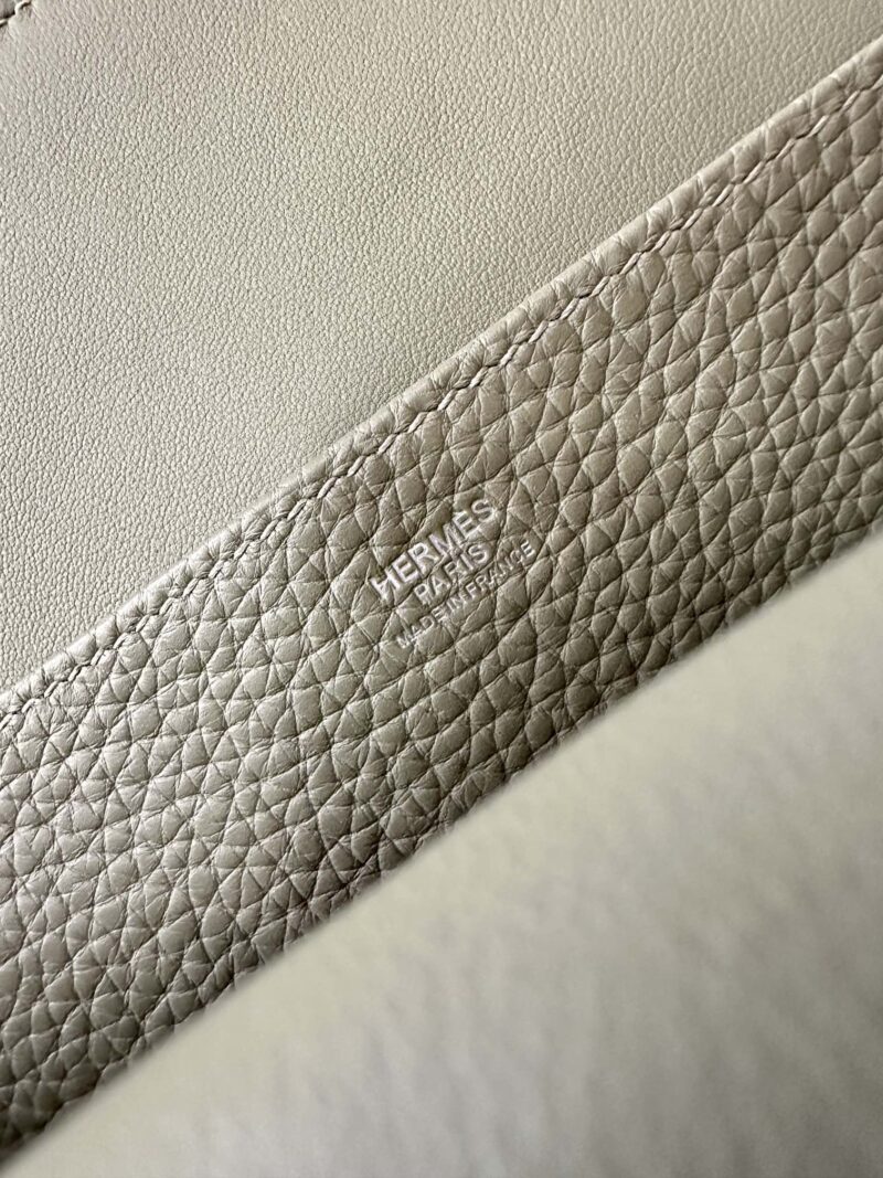Hermès Halzan 25 Taurillon Clemence & Swift Sauge Silver Hardware - Image 7