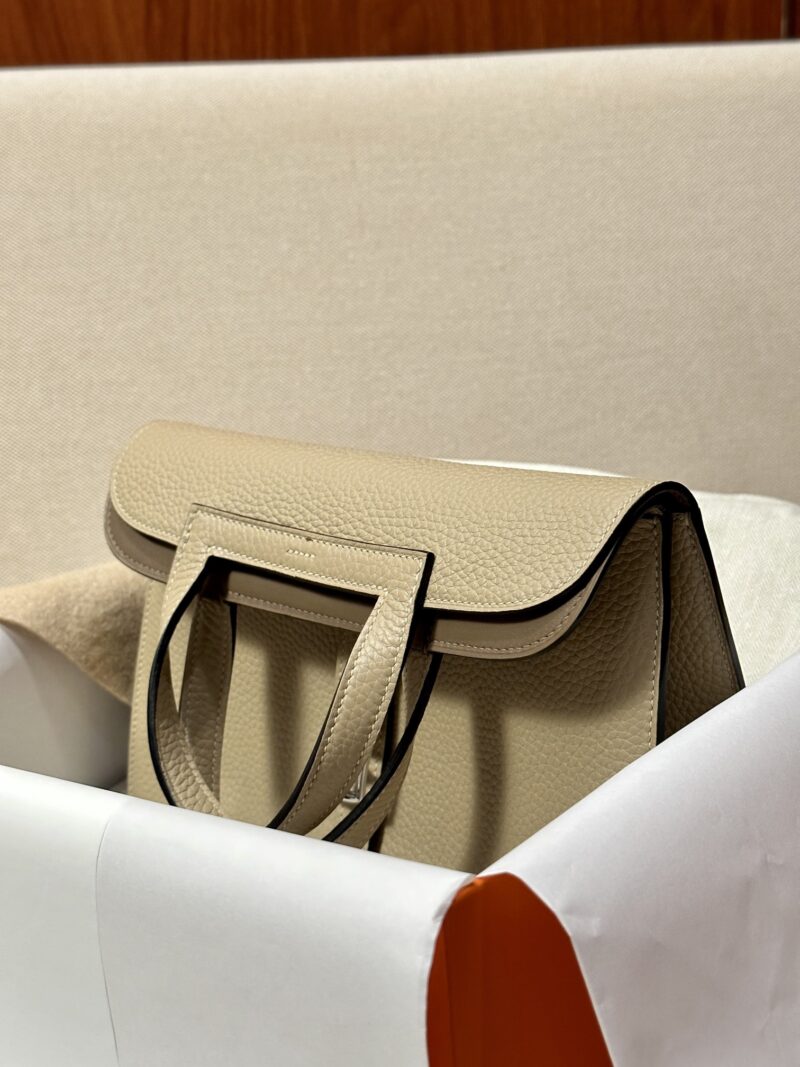 Hermès Halzan 25 Taurillon Clemence & Swift Gris Trench & Etoupe Silver Hardware - Image 5