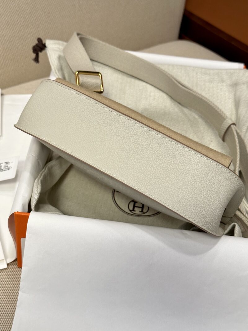 Hermès Mini Jypsiere 23 Evercolor Beton Gold Hardware - Image 9
