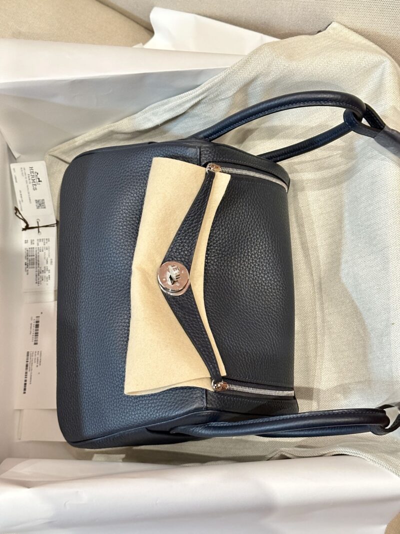 Hermès Lindy 26 Clemence Blue Nuit Silver Hardware - Image 3