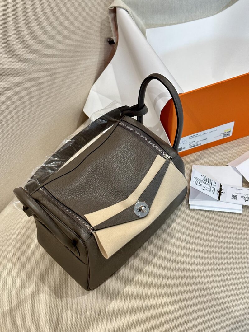 Hermès Lindy 26 Clemence Etain Silver Hardware - Image 3