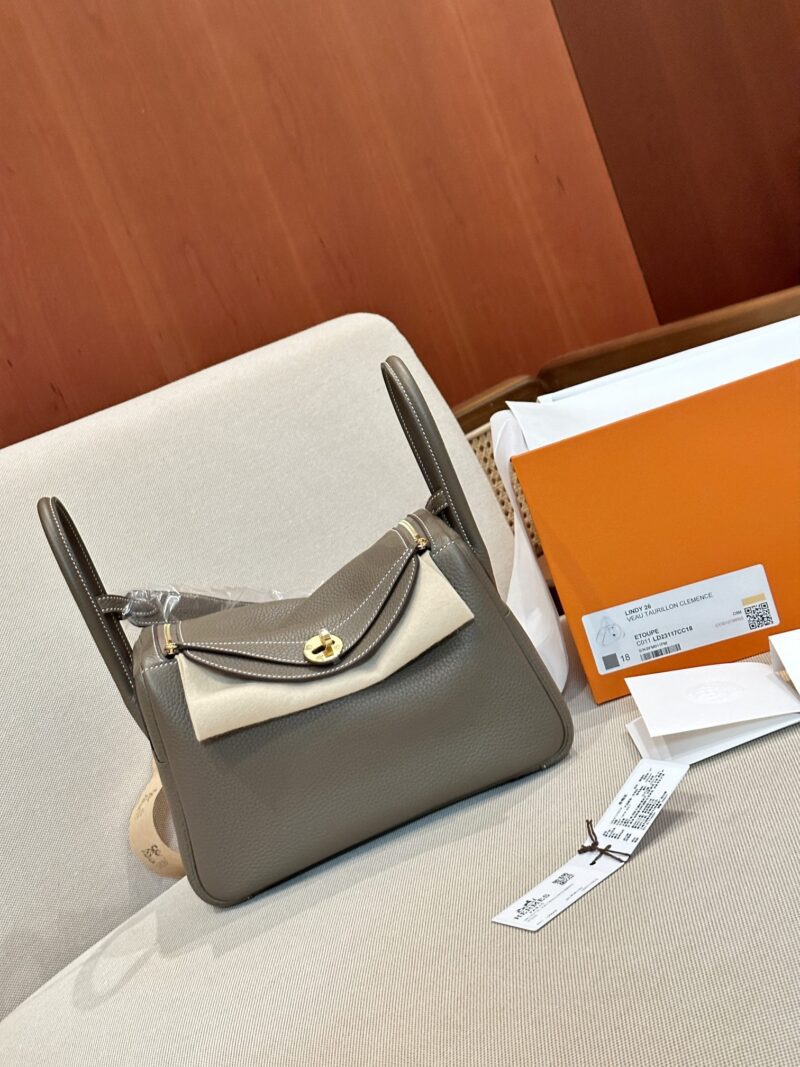 Hermès Lindy 26 Taurillon Clemence Etoupe Gold Hardware - Image 2