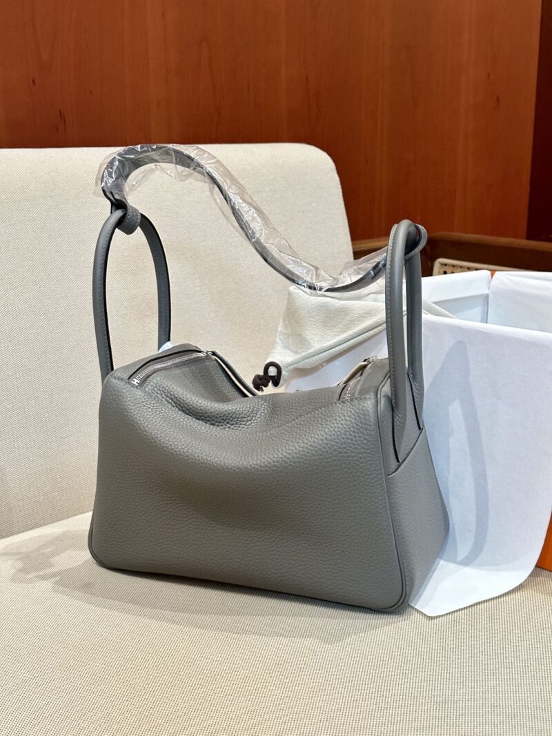 Hermès Lindy 26 Taurillon Clemence Gris Meyer Silver Hardware - Image 4