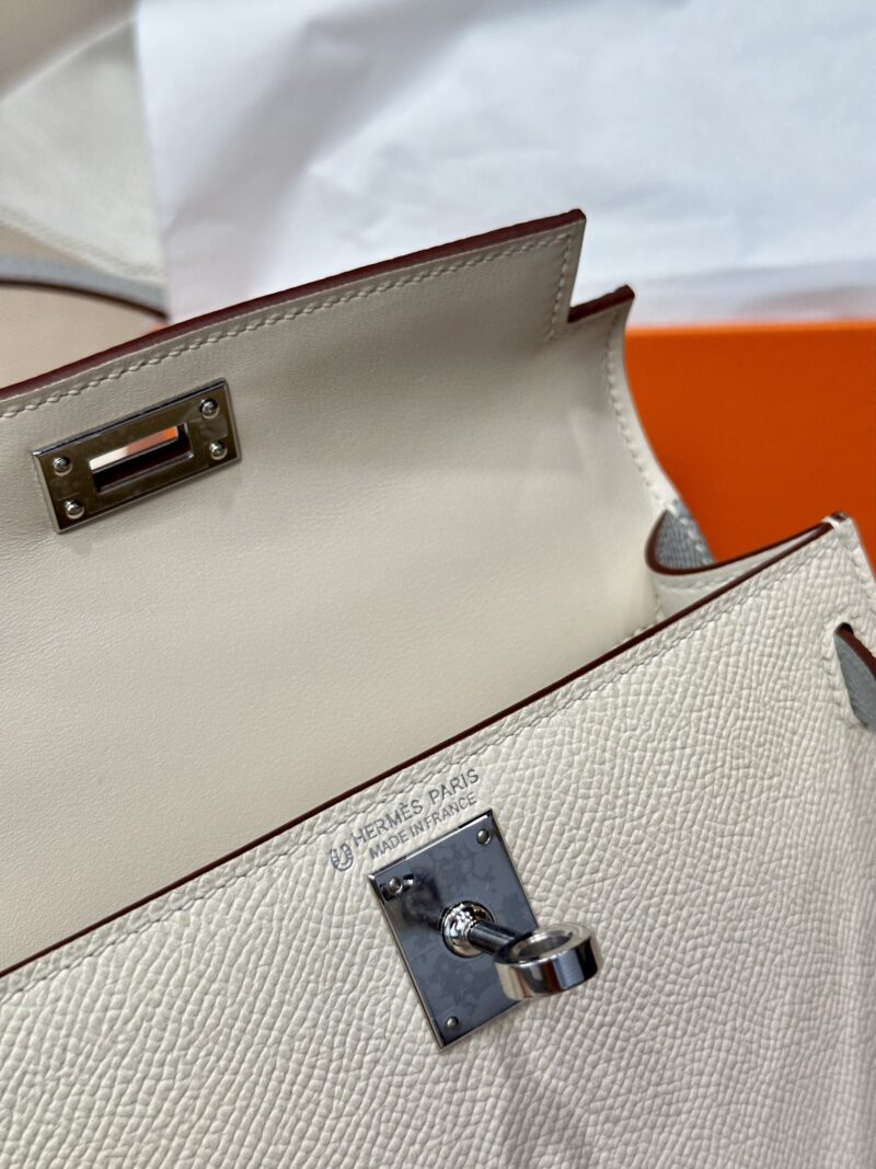 Hermès Mini Kelly 19 Epsom Craie & Blue Glacier Silver Hardware - Image 6