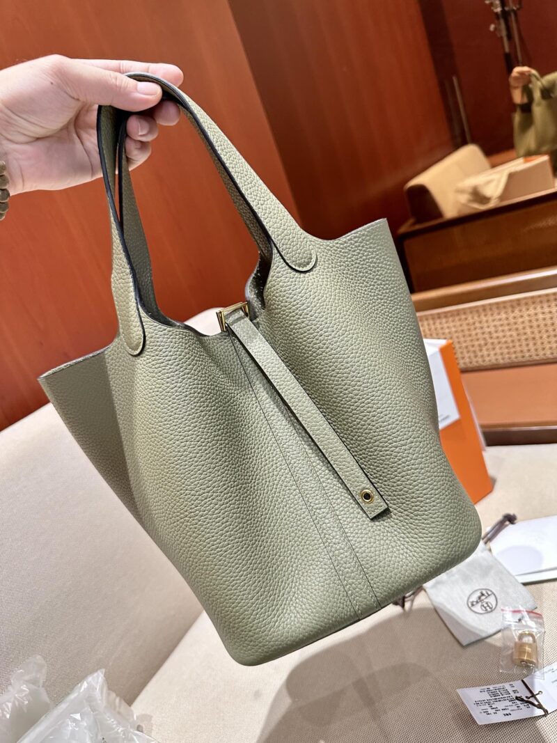 Hermès Picotin 22 Taurillon Clemence Sauge Gold Hardware - Image 2