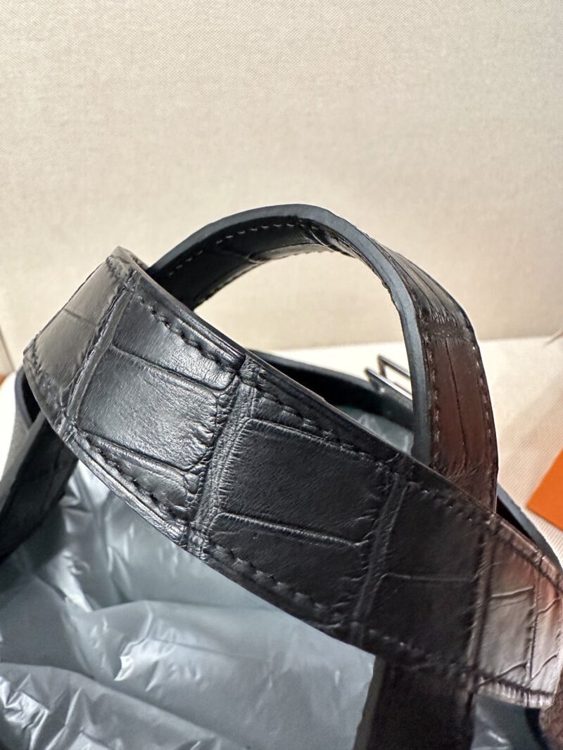 Hermès Picotin Touch 18 Taurillon Clemence & Crocodile Noir Silver Hardware - Image 4
