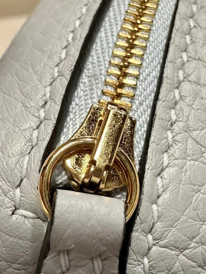 Hermès Mini Lindy 20 Taurillon Clemence Blue Pale Gold Hardware - Image 15