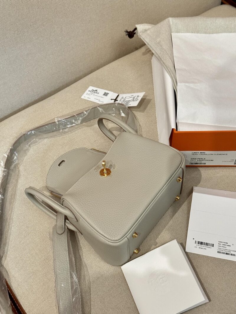 Hermès Mini Lindy 20 Clemence Gris Pearl Gold Hardware - Image 5