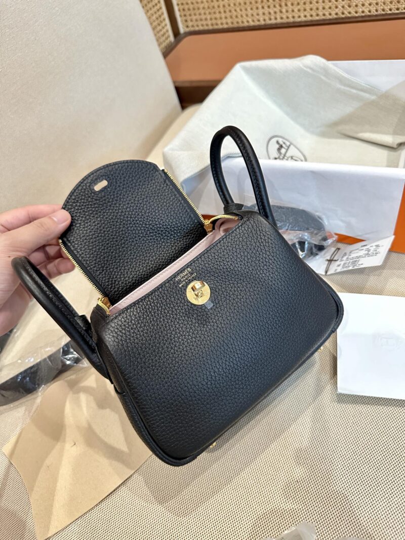 Hermès Mini Lindy 19 Taurillon Clemence Noir & Mauve Sylvestre Gold Hardware - Image 3