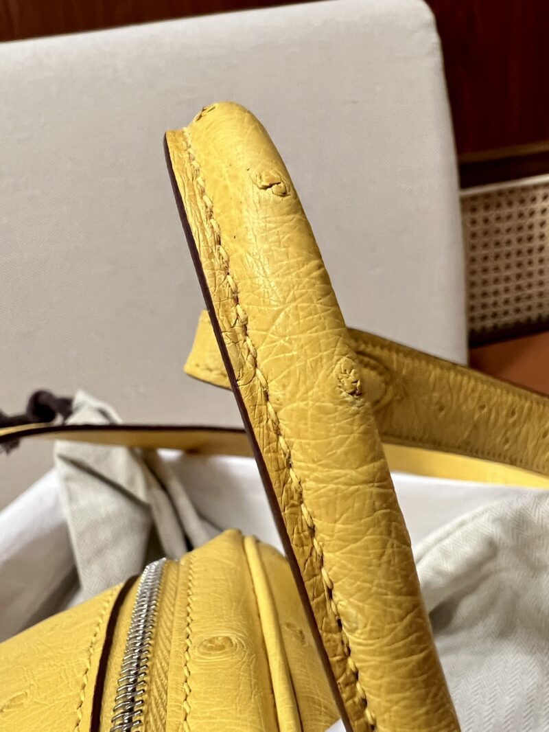 Hermès Mini Lindy 20 Ostrich Lime Silver Hardware - Image 12