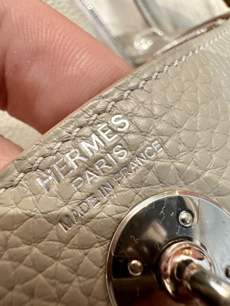 Hermès Mini Lindy 20 Taurillon Clemence Beton Silver Hardware - Image 7