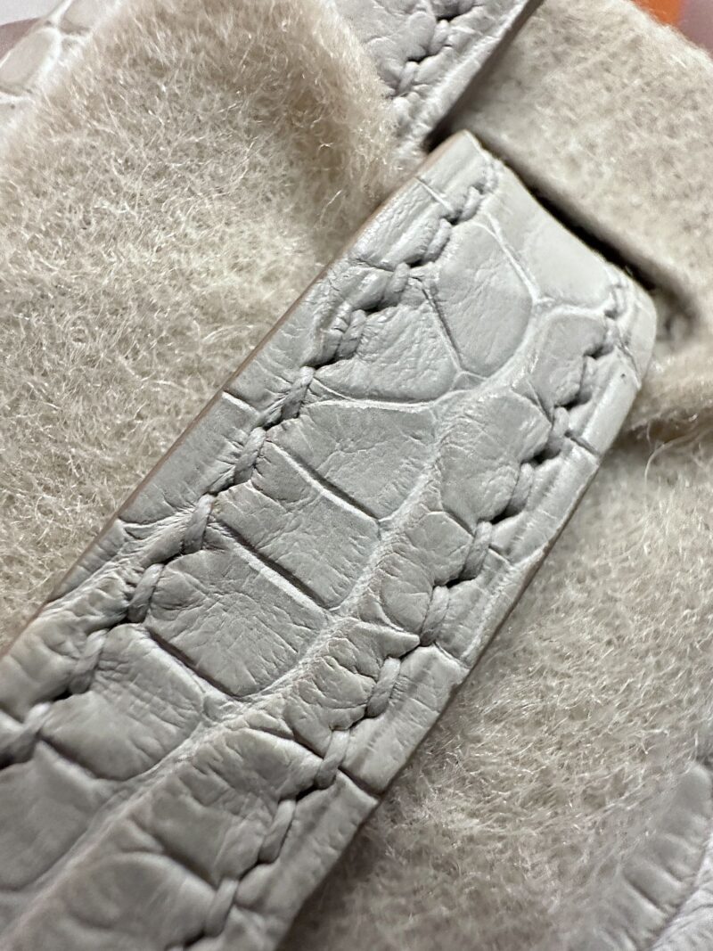 Hermès Mini Kelly 19 Matte Crocodile Beton Silver Hardware - Image 8