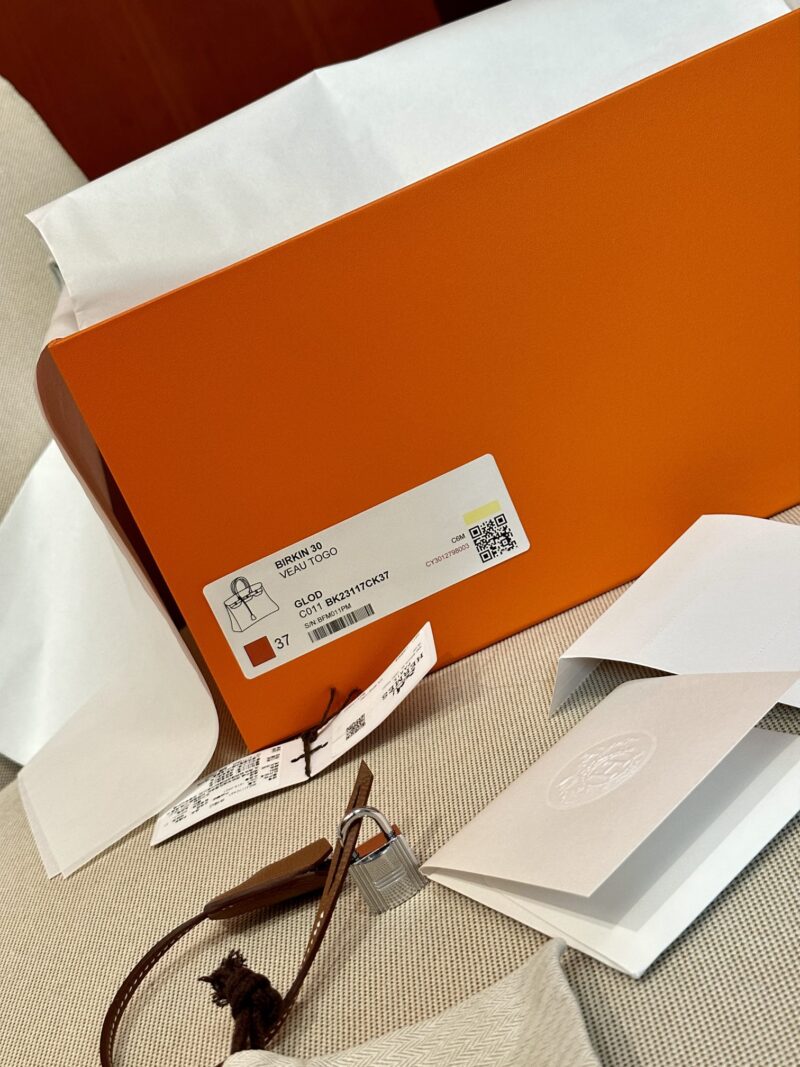 Hermès Birkin 30 Gold Togo Gold Hardware - Image 6
