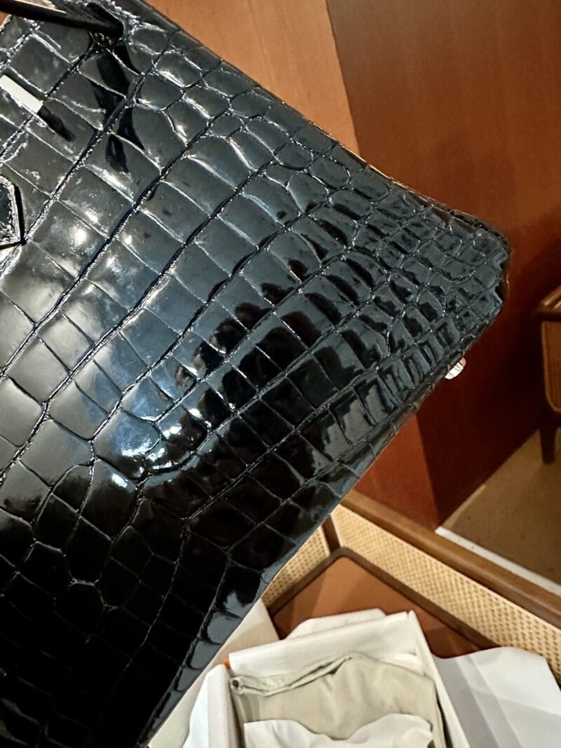 Hermès Birkin 25 Noir Shiny Crocodile Palladium Hardware - Image 12