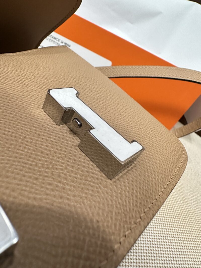 Hermès Constance 18 Chai, White Enamel Epsom Palladium Hardware - Image 2