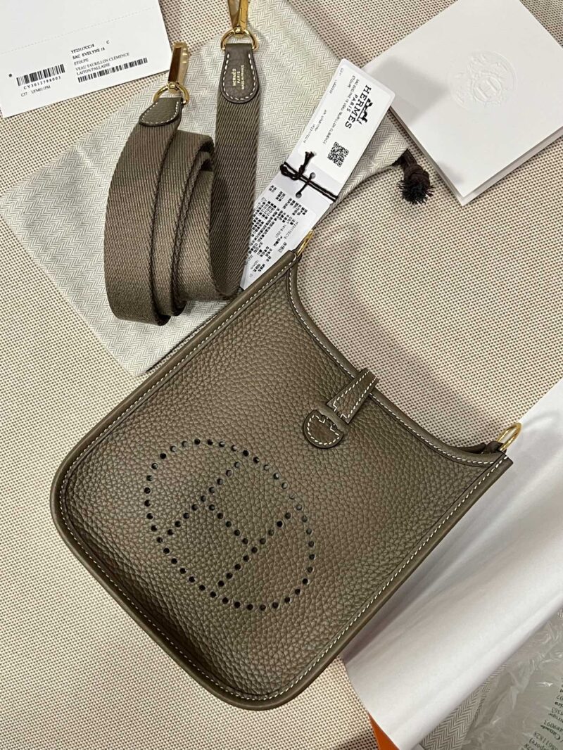 Hermès Mini Evelyne 16 Taurillon Clemence Etoupe Gold Hardware - Image 4