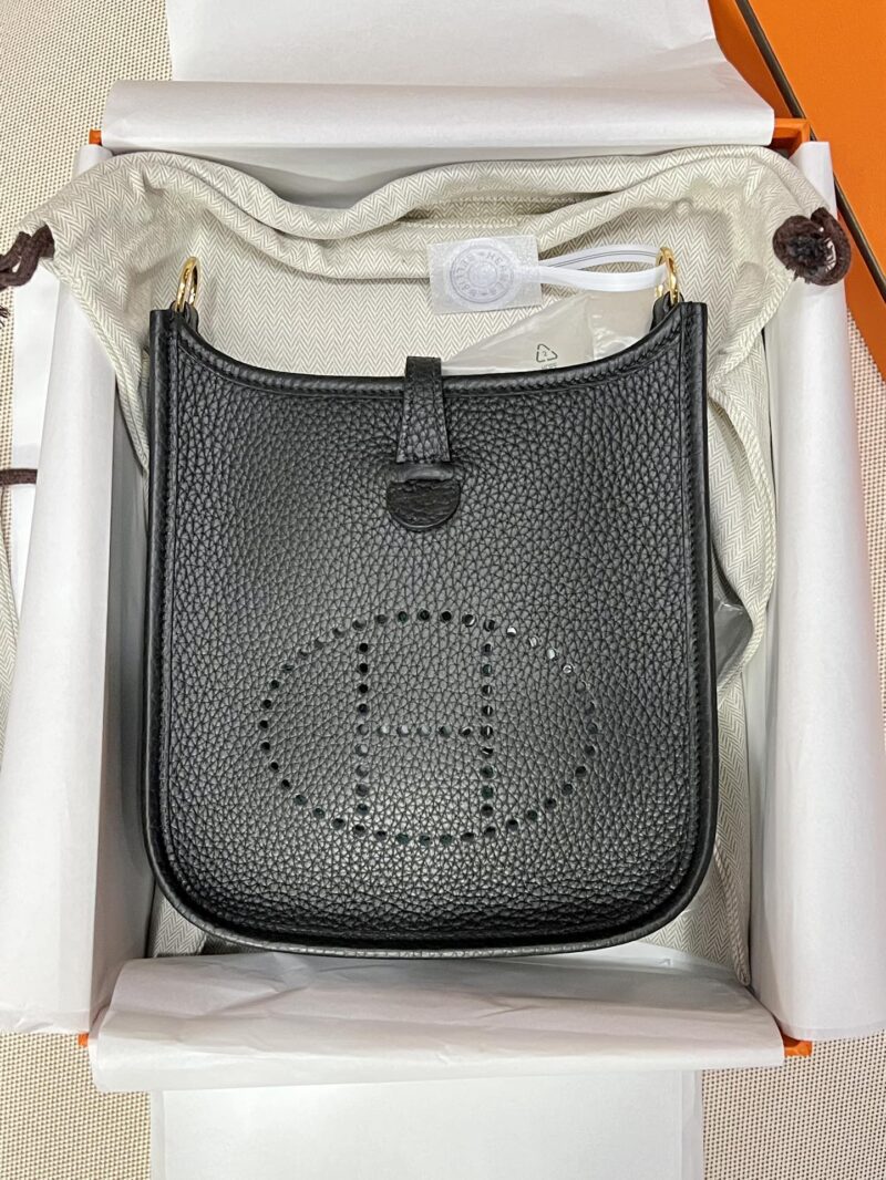 Hermès Mini Evelyne 16 Taurillon Clemence Noir Gold Hardware - Image 2