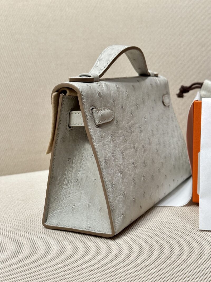 Hermès Kelly Pochette Gris Pearl Ostrich Gold Hardware