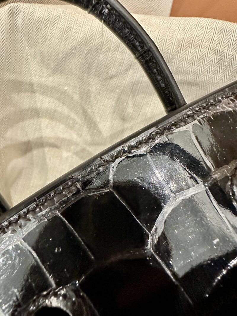 Hermès Birkin 25 Noir, Gold Shiny Crocodile Gold Hardware - Image 20
