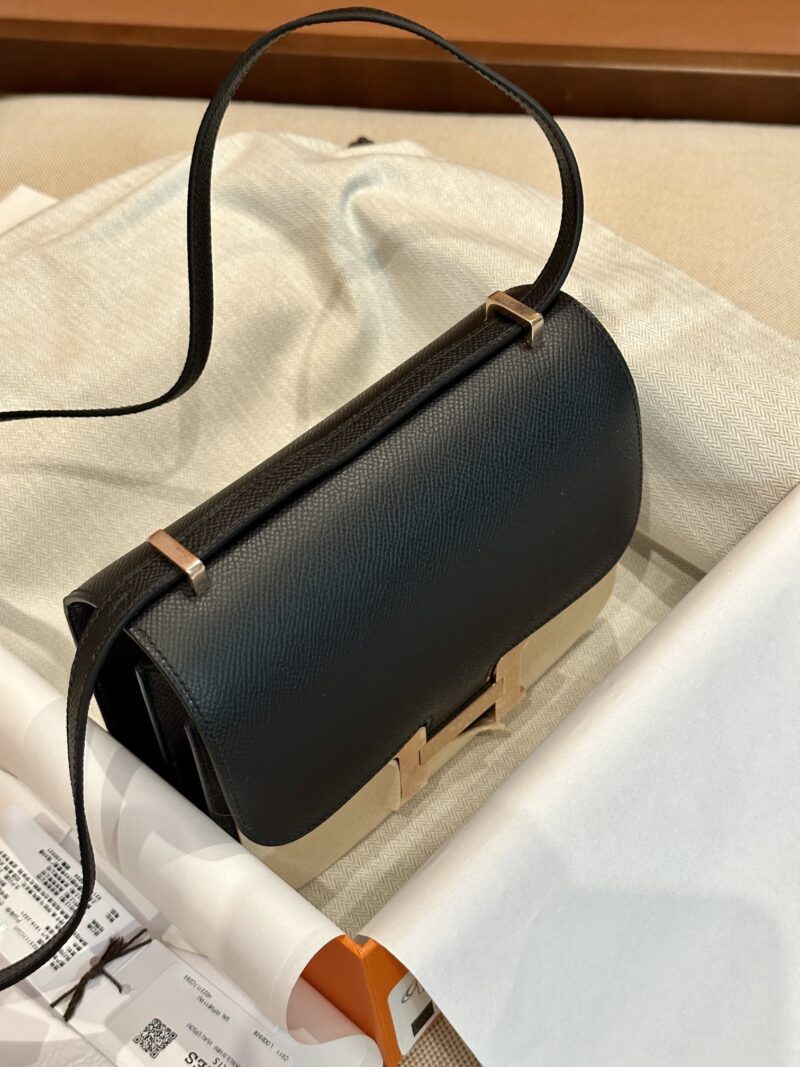 Hermès Constance 19 Noir, Rose Gold Epsom Gold Hardware - Image 4