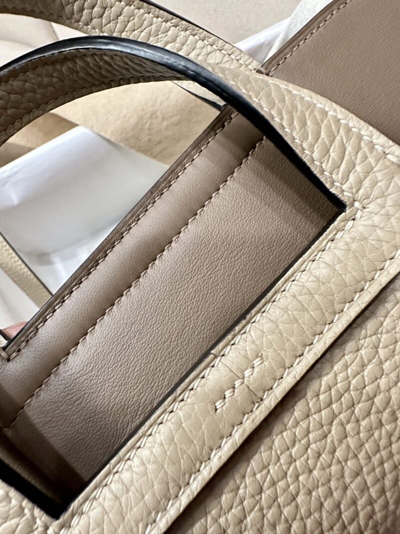 Hermès Halzan 25 Taurillon Clemence & Swift Gris Trench & Etoupe Silver Hardware - Image 7