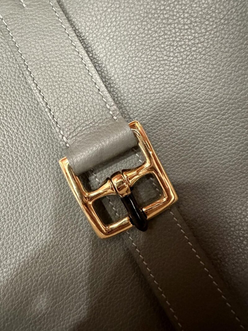 Hermès Halzan 31 Evercolor Vert Amande Gold Hardware - Image 5