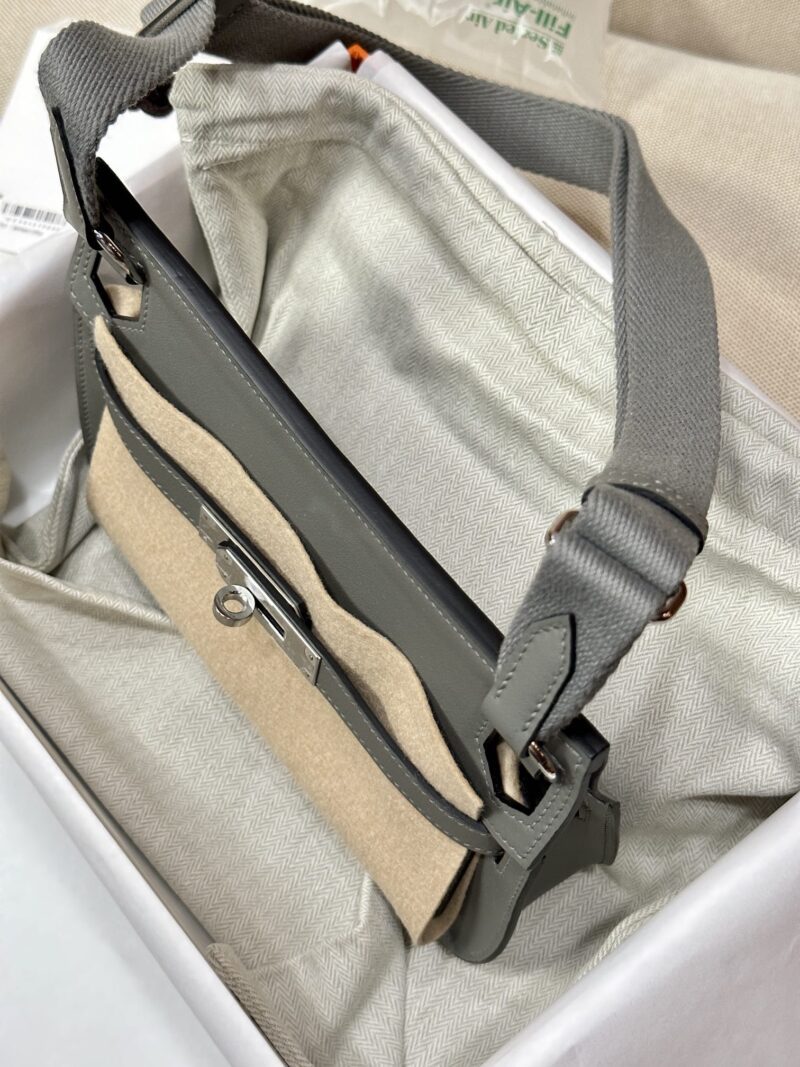 Hermès Jypsiere 23 Swift Gris Meyer Silver Hardware - Image 2