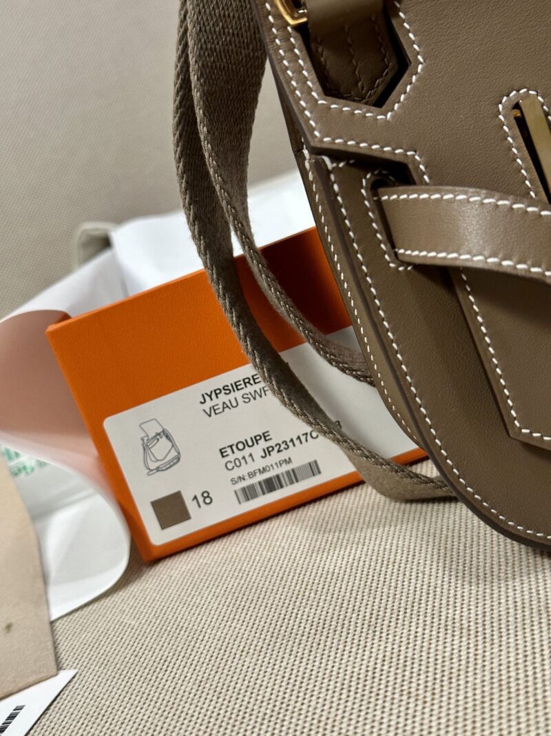 Hermès Mini Jypsiere 23 Swift Etoupe Gold Hardware - Image 7