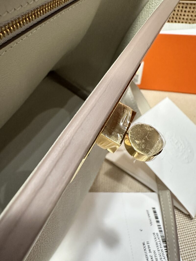 Hermès Mini Kelly 2424 Evercolor & Swift Beton Gold Hardware - Image 12