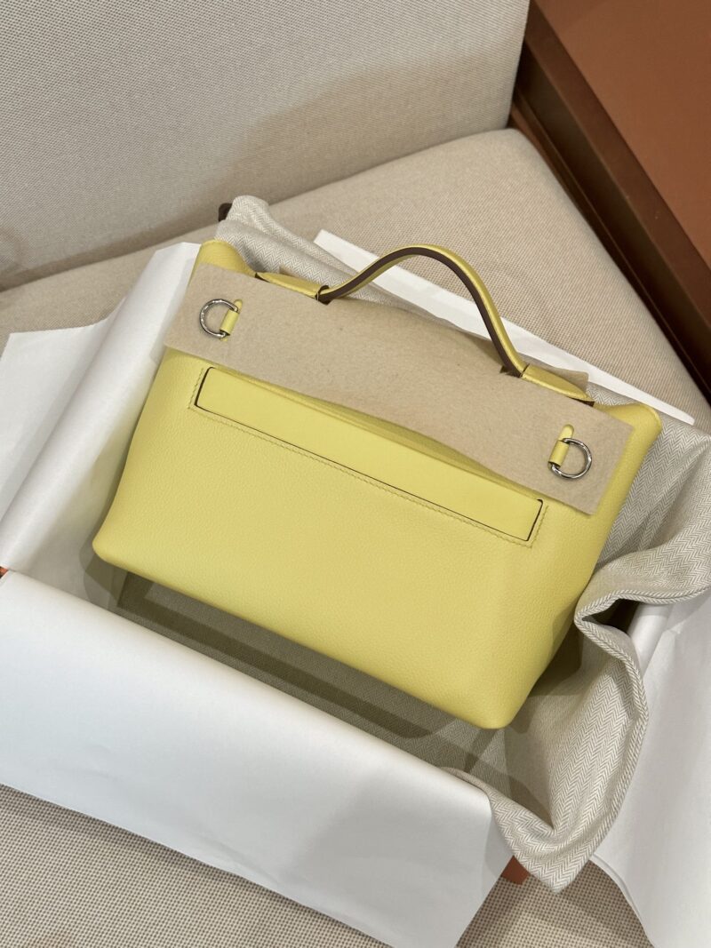 Hermès Mini Kelly 2424 Swift Citron Silver Hardware - Image 4