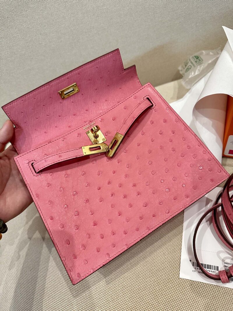 Hermès Kelly Danse 22 Ostrich Rose Bubble Gold Hardware - Image 18