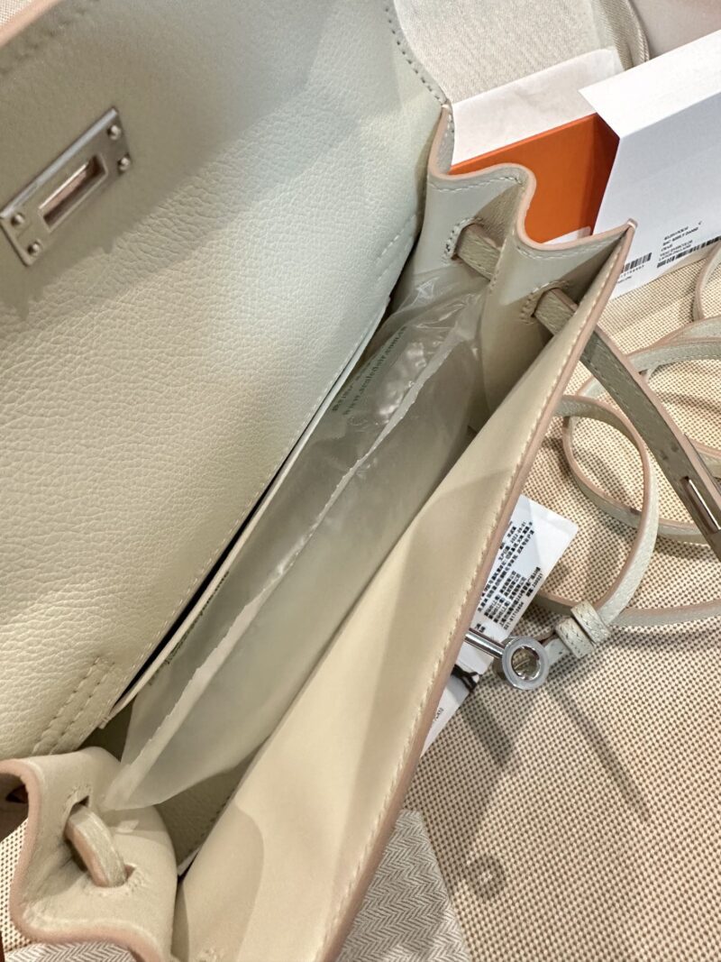 Hermès Kelly Danse 22 Evercolor Craie Silver Hardware - Image 5