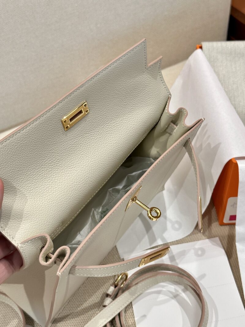 Hermès Kelly Danse 22 Evercolor Craie Silver Hardware - Image 5